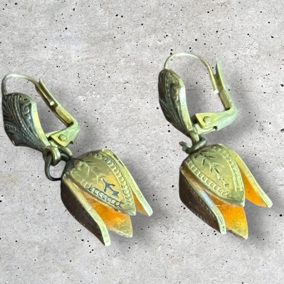 Seven 7 pairs vintage clip on estate earrings in blacks and grays marked Japan - Picture 2 of 15